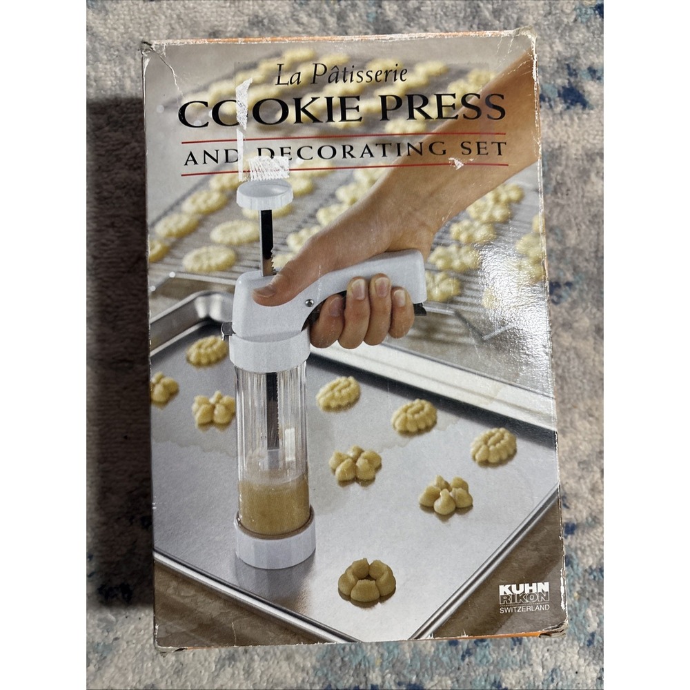 La Patisserie Cookie Press & Decorating Set Kuhn Rikon 20 Disks 6 Tips